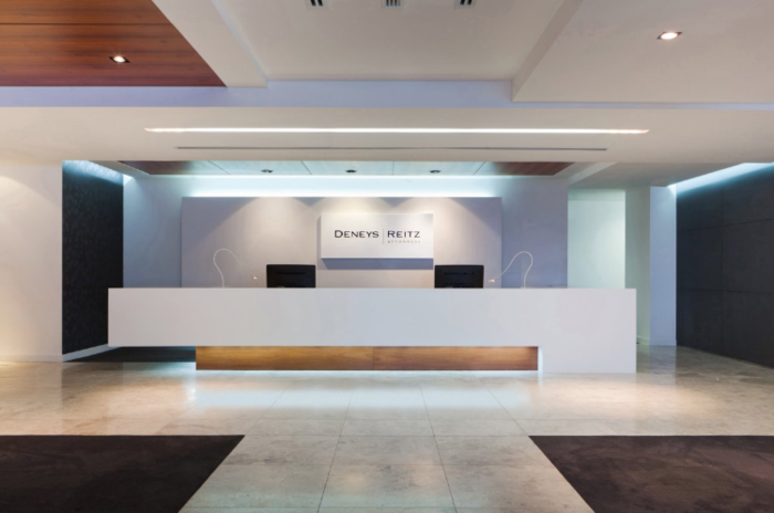 公司全玻璃装修怎么装前台?玻璃安装质量要求? - 我的网站